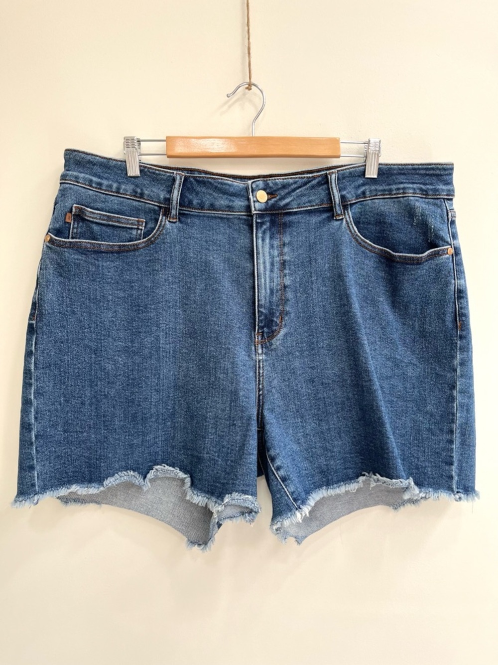 Judy Blue denim cut off jean shorts medium wash plus size 4XL style JB150176